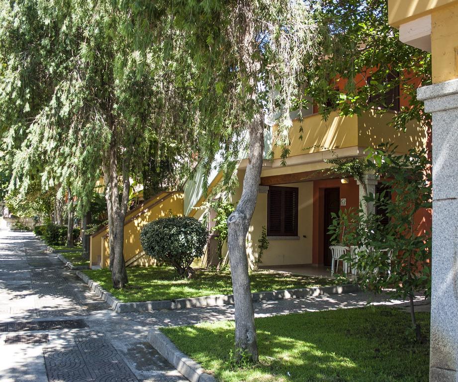 Residence Oasi Anfiteatro Porto Ottiolu Dış mekan fotoğraf